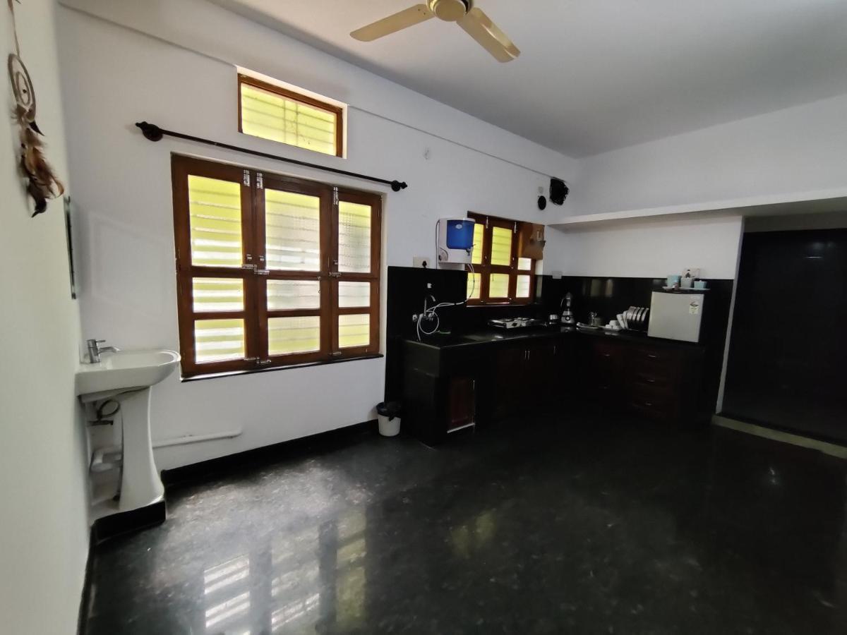 Yoga House Appartement Vanivilasa Puram Buitenkant foto