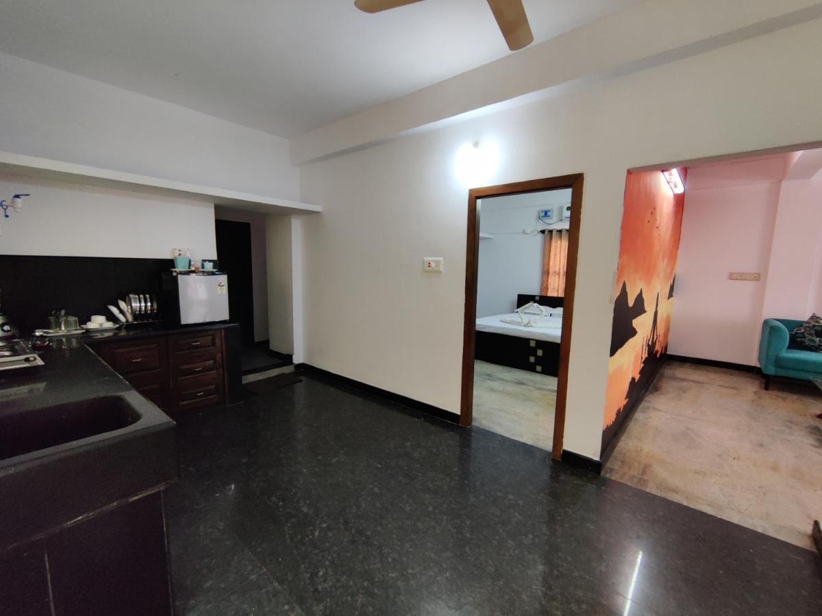 Yoga House Appartement Vanivilasa Puram Buitenkant foto